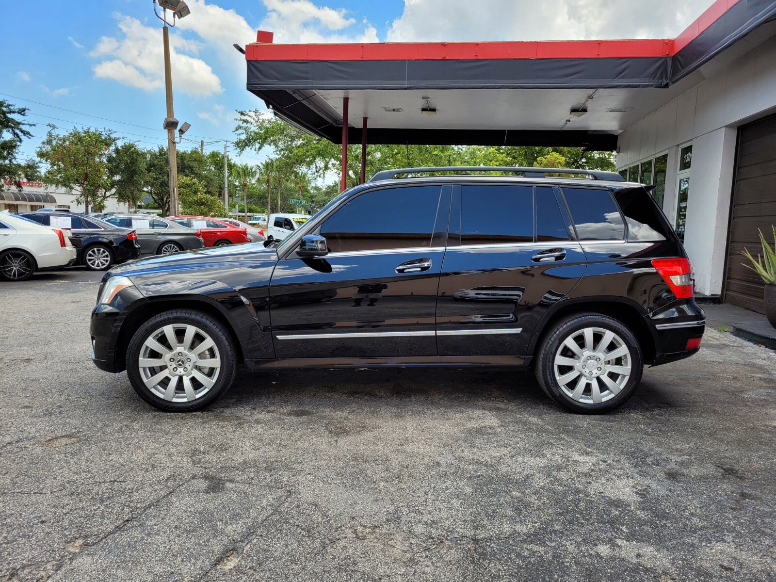 Used 2012 Mercedes-Benz GLK 350 4MATIC image 3