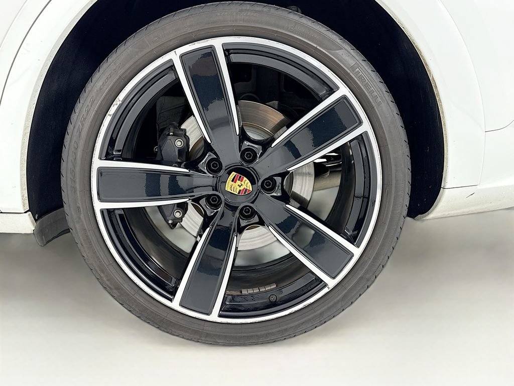 Certified 2023 Porsche Cayenne Platinum Edition AWD/4WD image 11