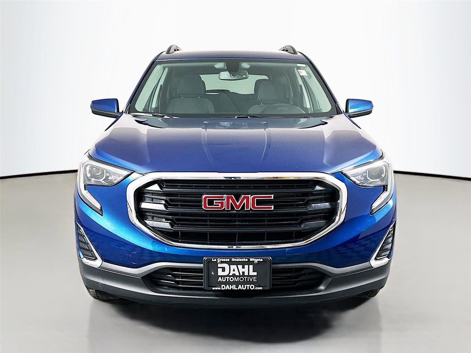 Used 2019 GMC Terrain SLE w/ Driver Convenience Package image 3