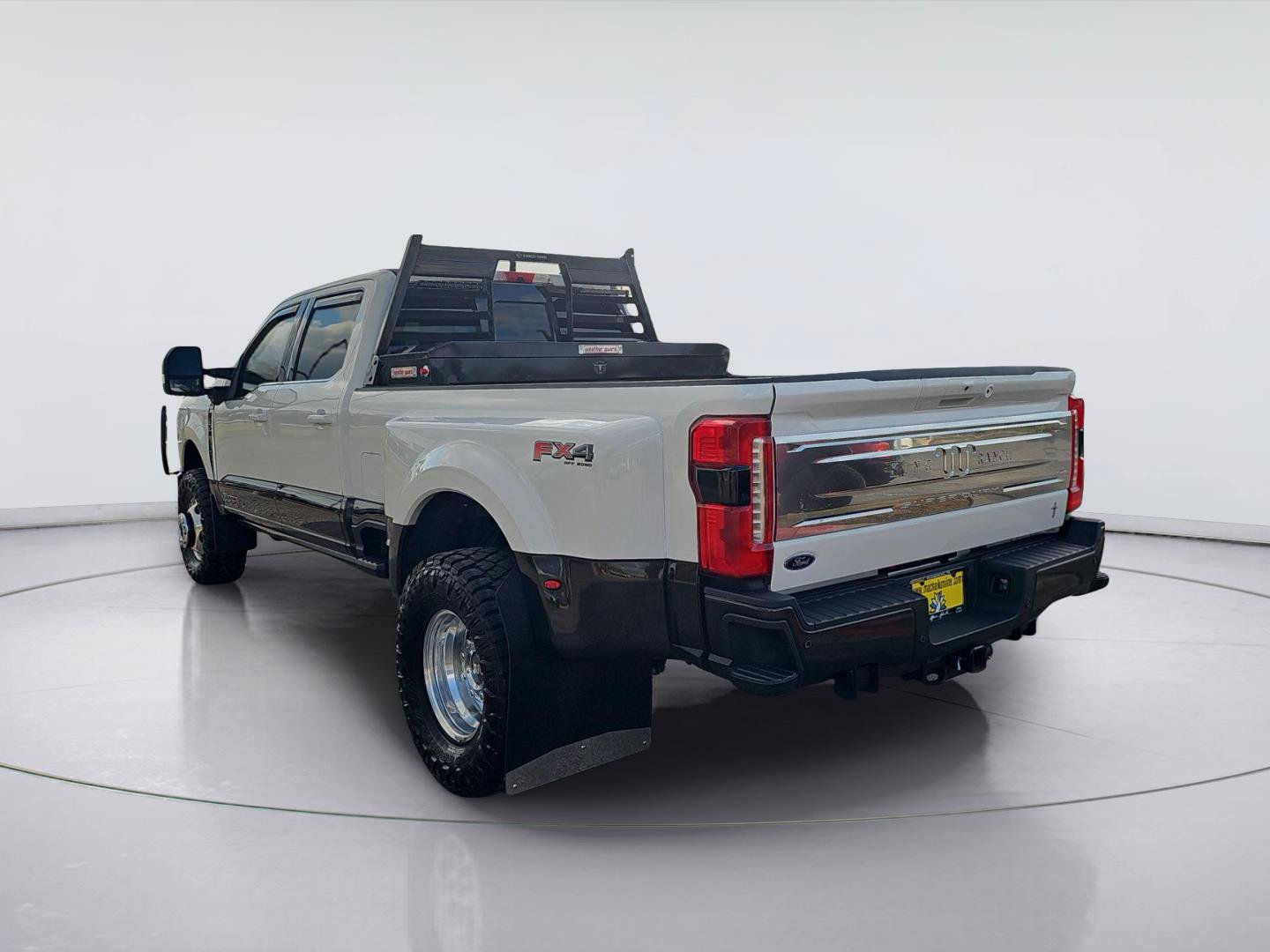 Used 2025 Ford F350 King Ranch w/ FX4 Off-Road Package AWD/4WD image 3