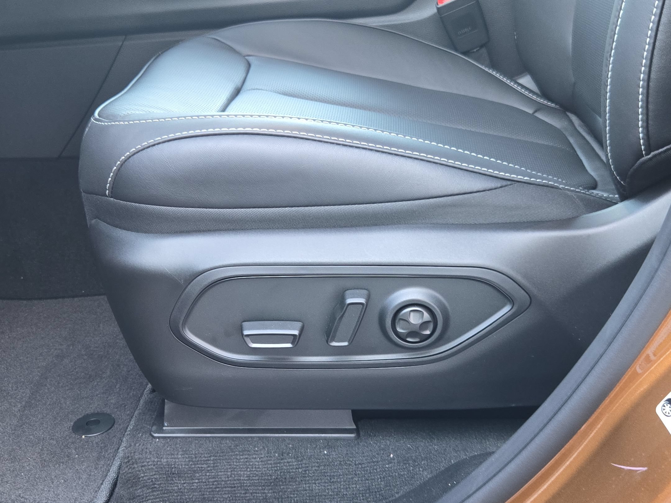 New 2027 Jeep Grand Cherokee Limited AWD/4WD image 18