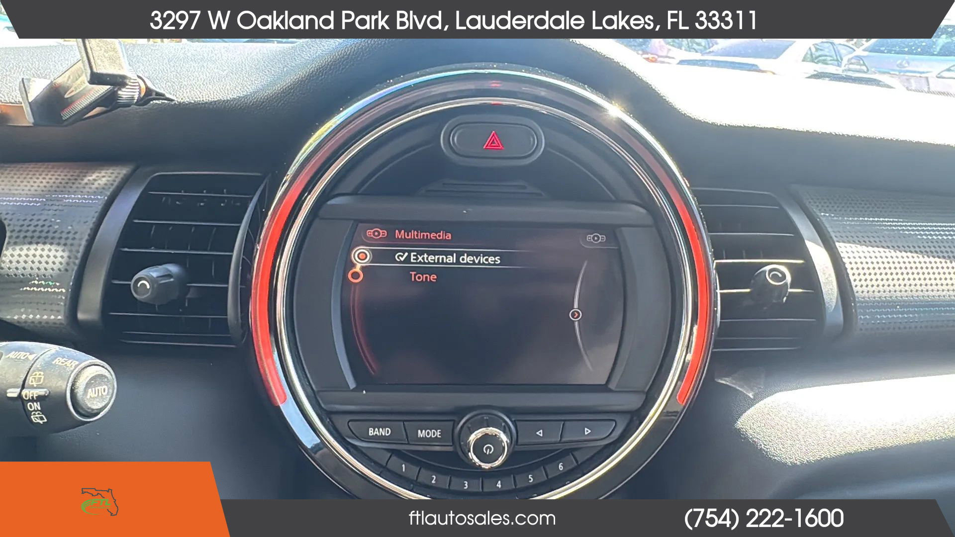 Used 2015 MINI Cooper 4-Door Hardtop image 56