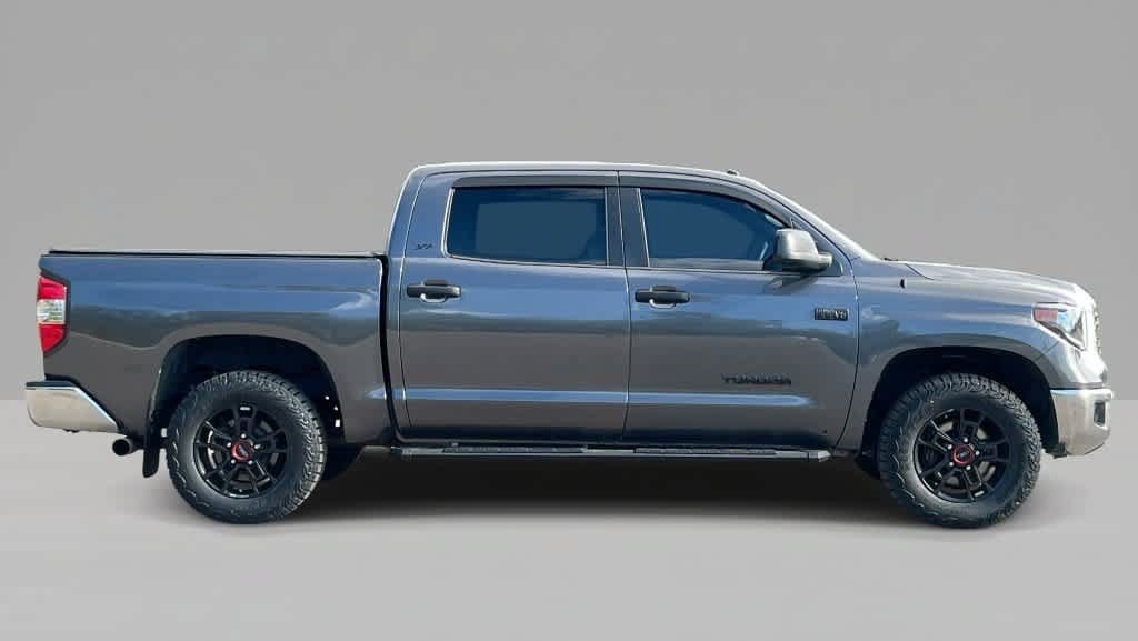 Used 2018 Toyota Tundra SR5 w/ SR5 Upgrade Package AWD/4WD image 9