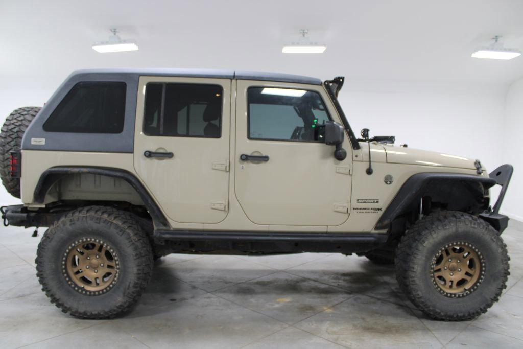 Used 2018 Jeep Wrangler Unlimited Sport S image 11