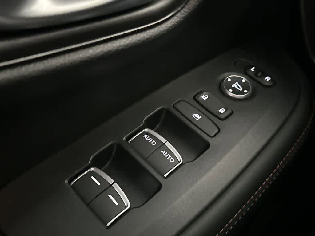 Used 2025 Honda HR-V Sport image 17