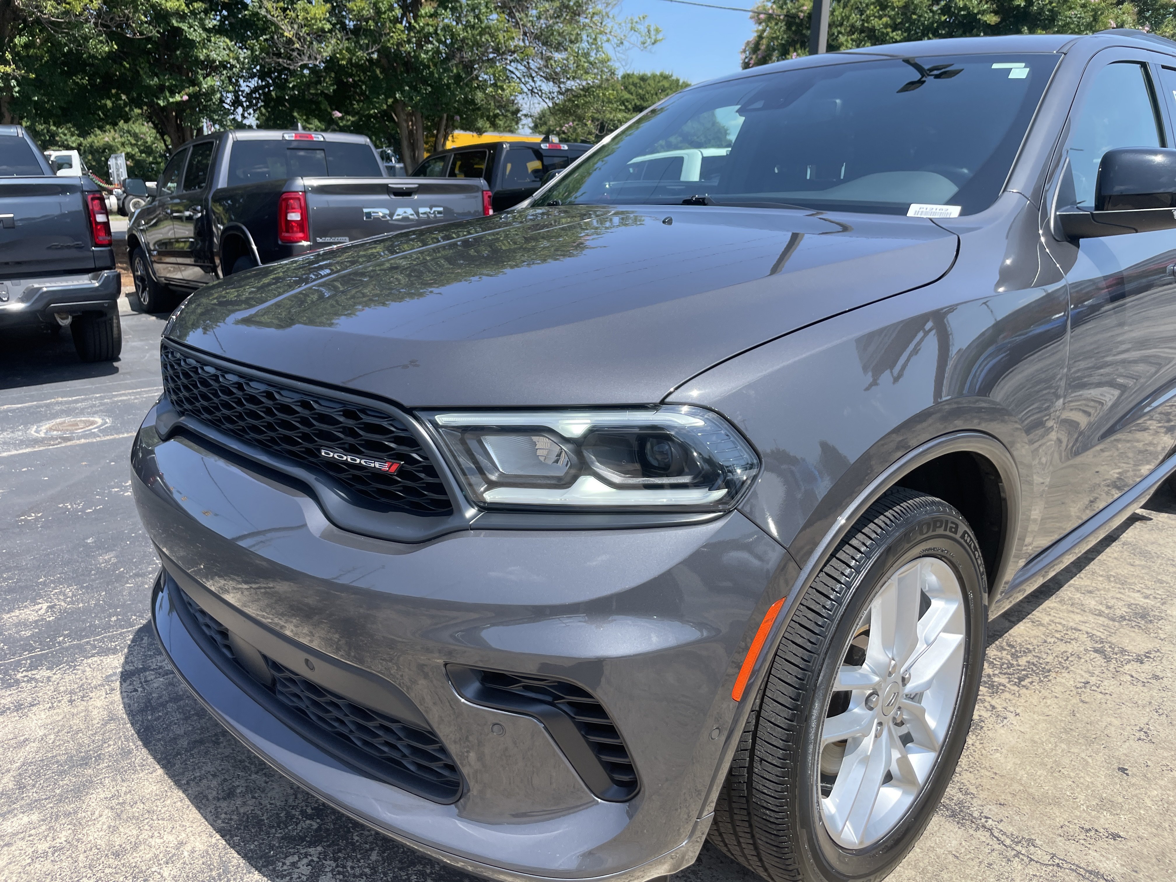 Certified 2025 Dodge Durango GT AWD/4WD image 5