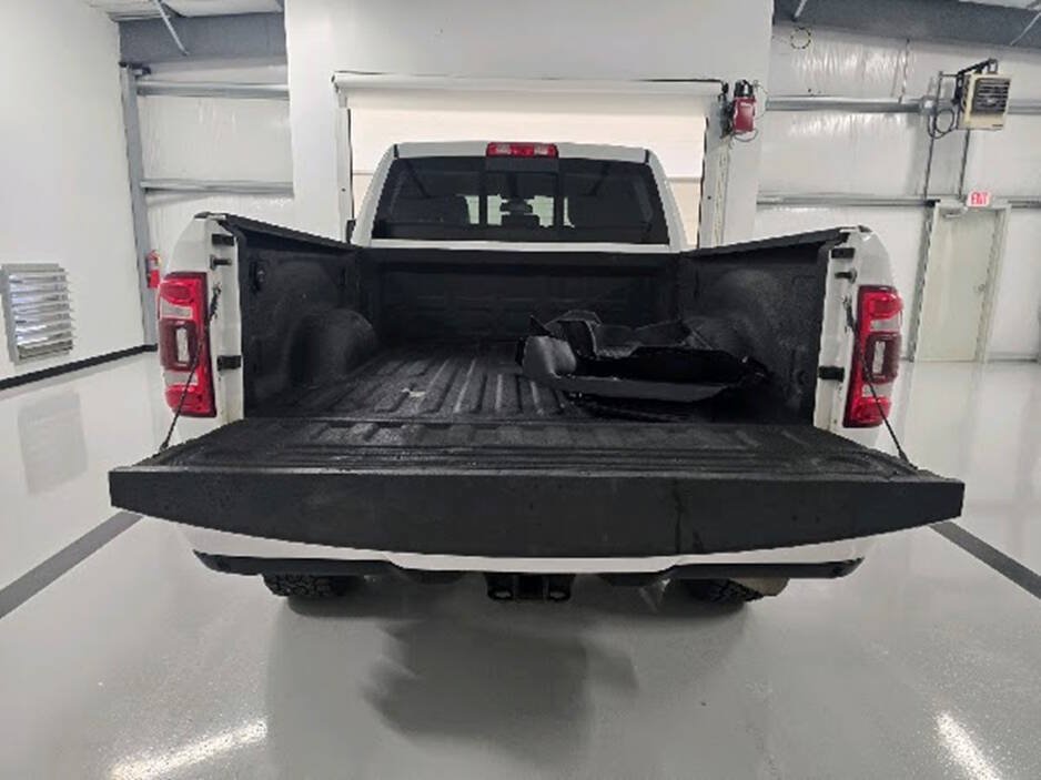 Used 2023 RAM 2500 Laramie AWD/4WD image 9