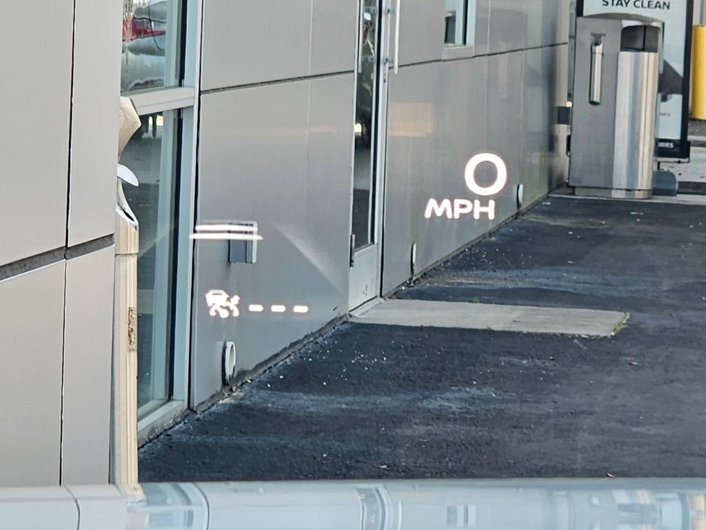 Used 2025 Nissan Pathfinder Platinum w/ Cargo Package image 24