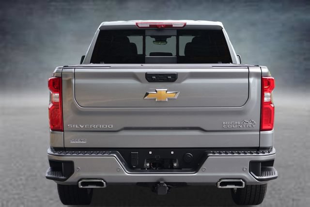 Used 2025 Chevrolet Silverado 1500 High Country w/ High Country Premium Package AWD/4WD image 24