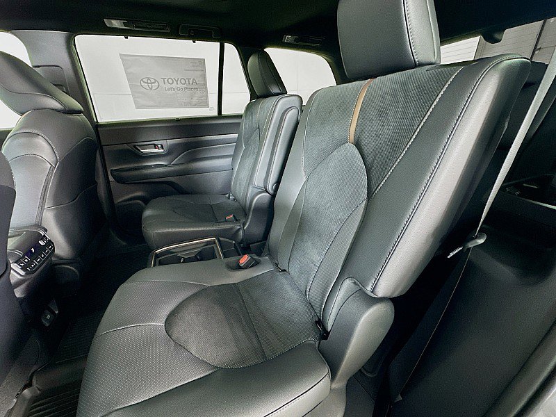 New 2026 Toyota Grand Highlander AWD Hybrid image 17