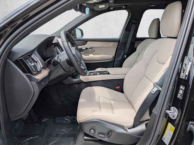 New 2026 Volvo XC90 B5 Plus w/ Protection Package AWD/4WD image 4