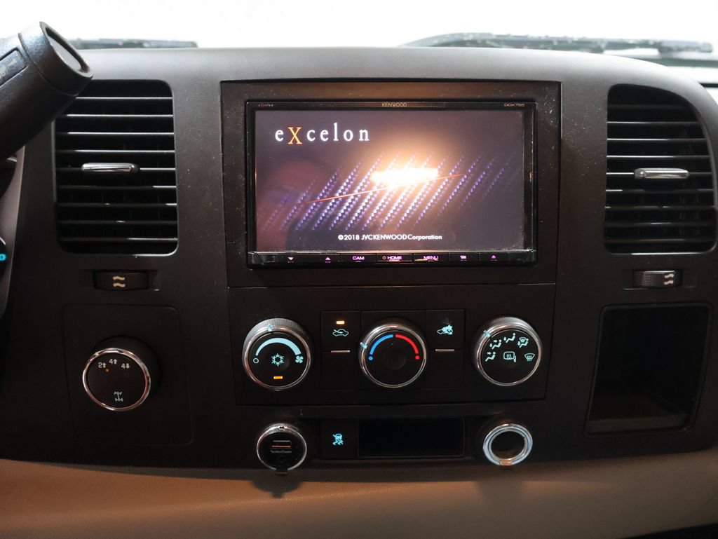 Used 2010 GMC Sierra 2500 SLE AWD/4WD image 23