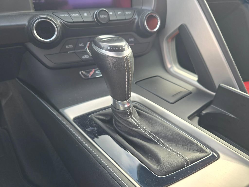 Used 2015 Chevrolet Corvette Stingray Coupe image 24