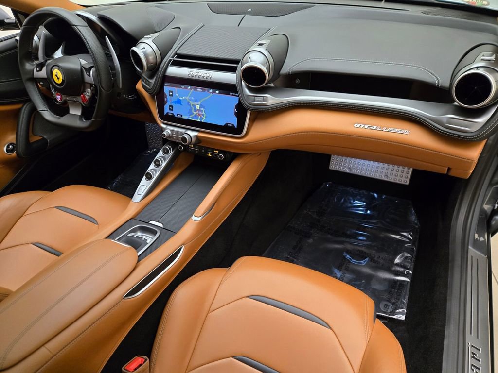 Used 2017 Ferrari GTC4Lusso AWD/4WD image 29