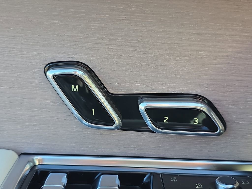 New 2026 Land Rover Range Rover SE image 30