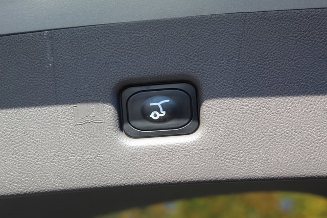 Certified 2023 Lincoln Nautilus Reserve w/ Equipment Group 201A image 7