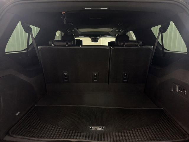 Used 2024 Cadillac Escalade ESV Premium Luxury w/ Performance Package AWD/4WD image 27