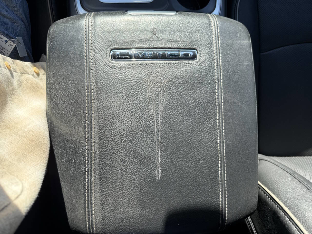 Used 2018 RAM 1500 Limited image 15