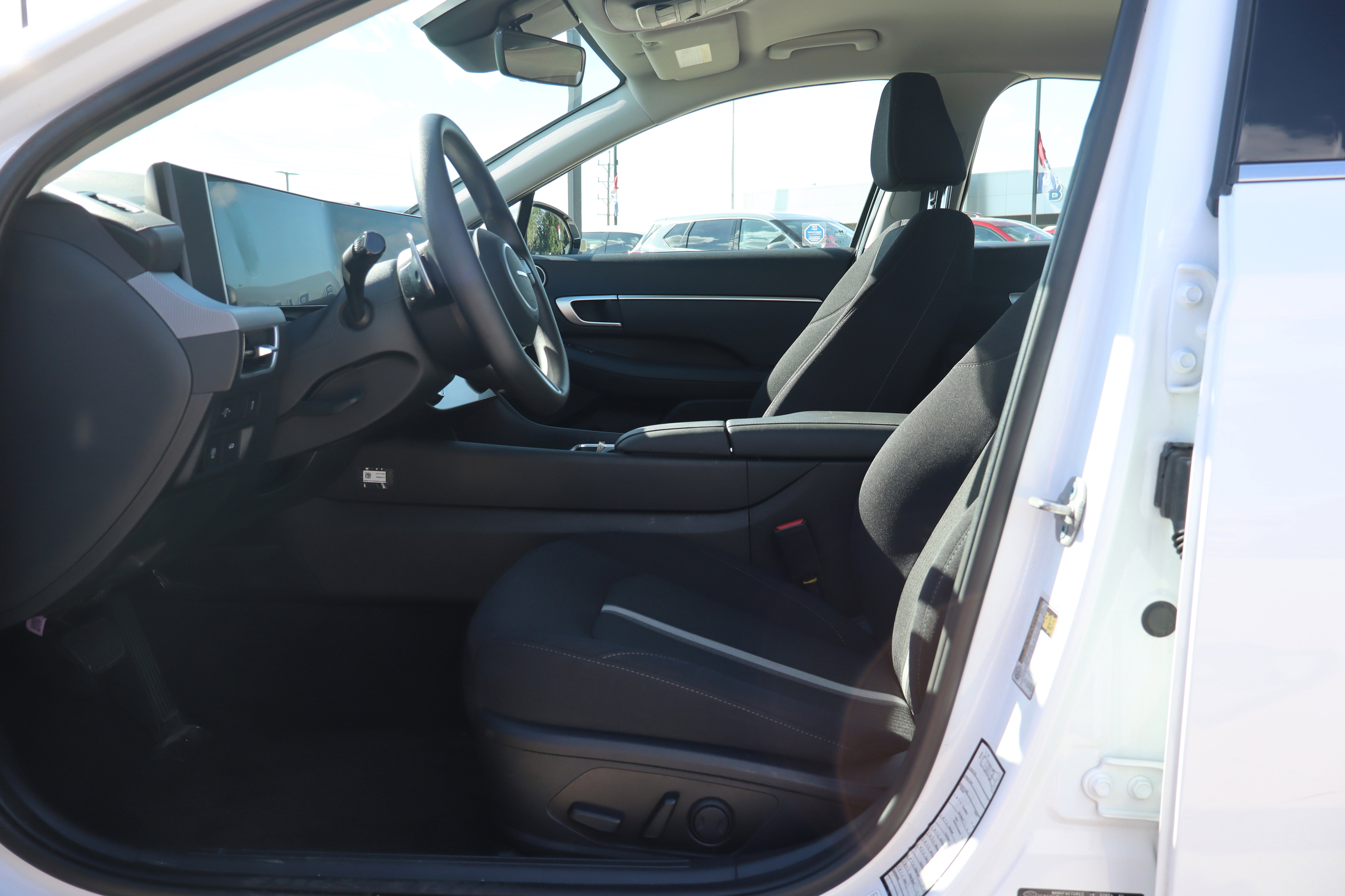Used 2025 Hyundai Sonata SEL FWD image 9