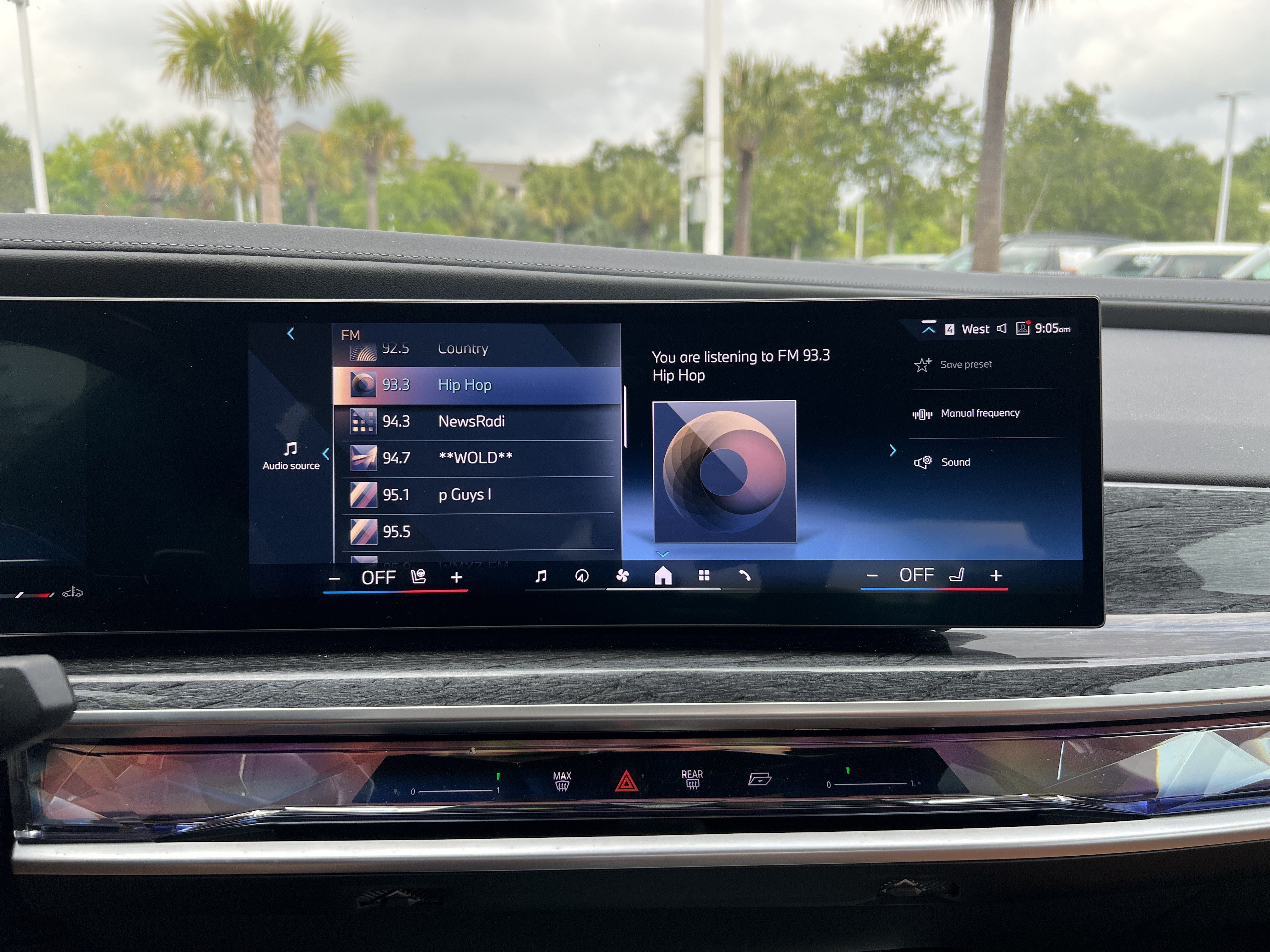 Certified 2024 BMW 740i RWD image 23