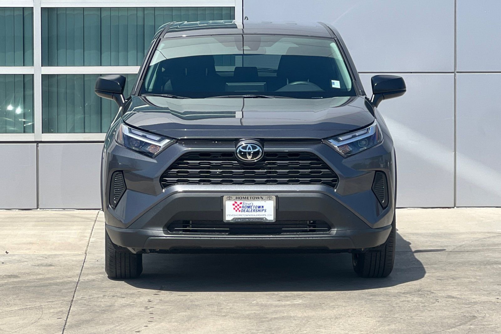 Used 2025 Toyota RAV4 LE AWD/4WD image 6