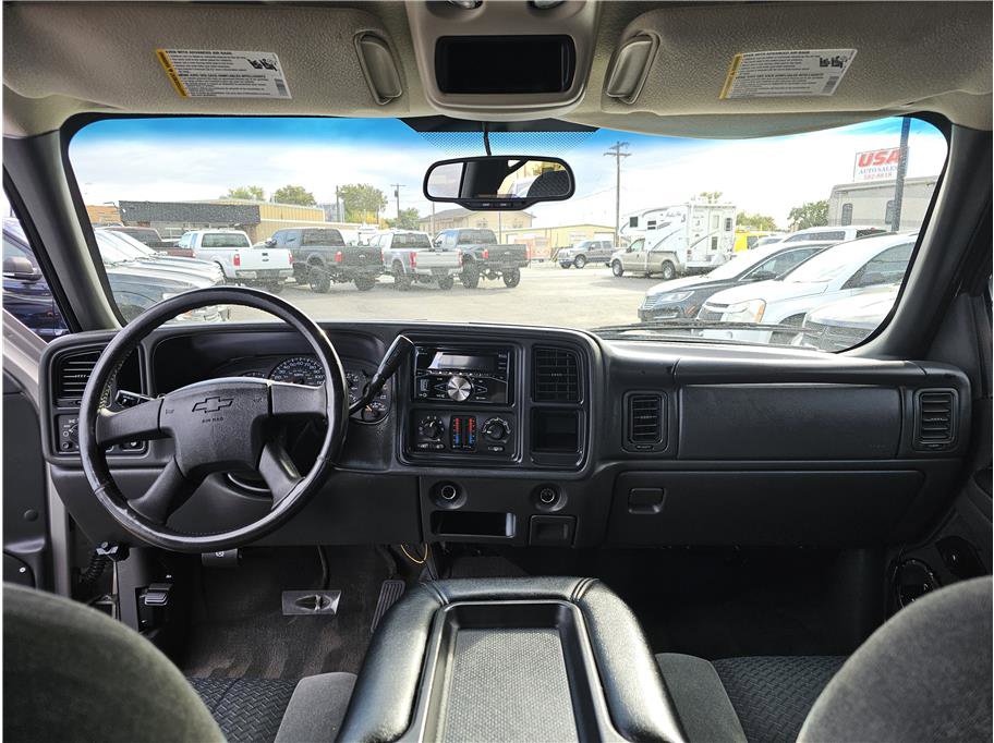 Used 2004 Chevrolet Avalanche 2WD image 14
