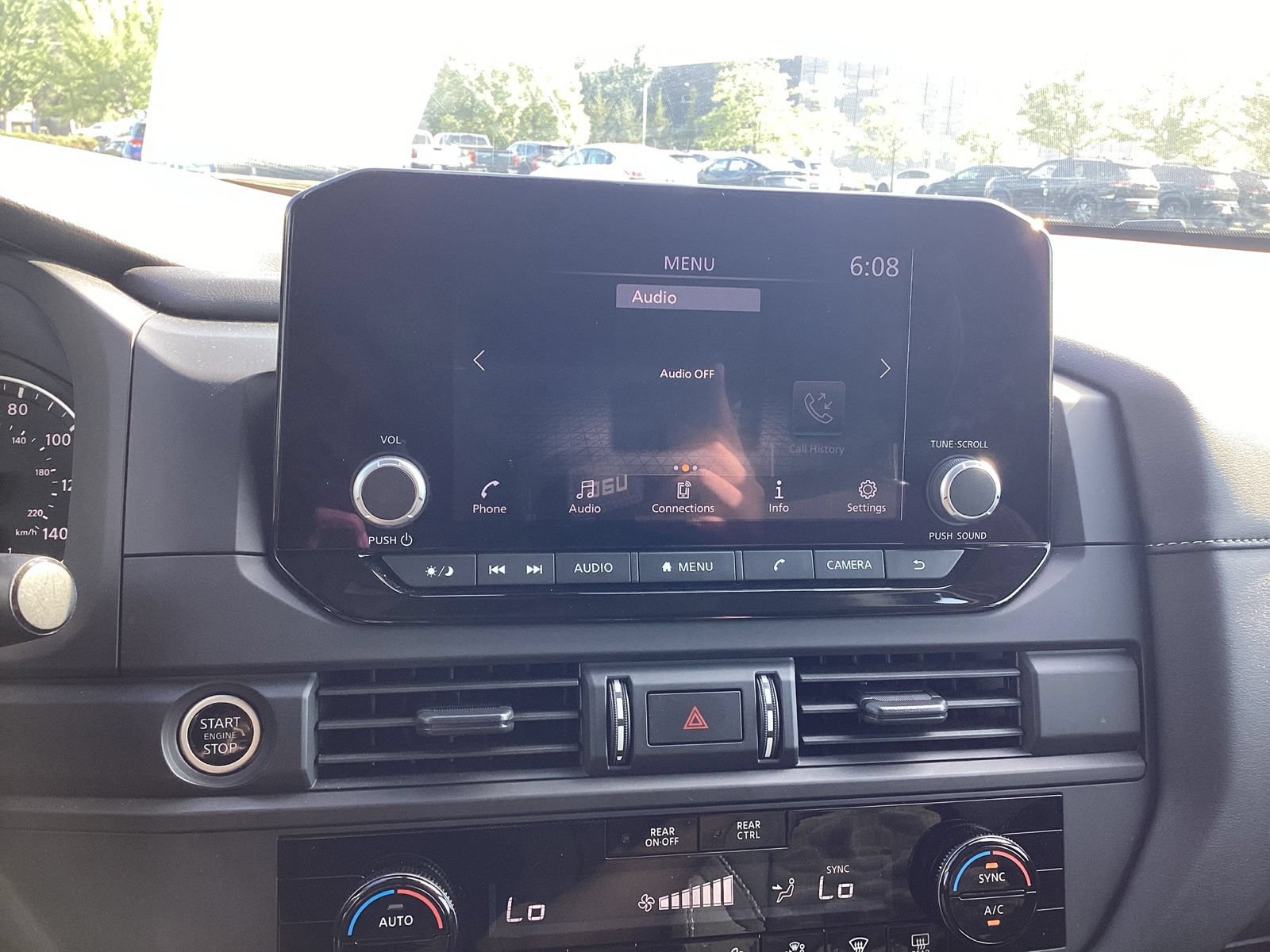 Used 2024 Nissan Pathfinder S AWD/4WD image 14