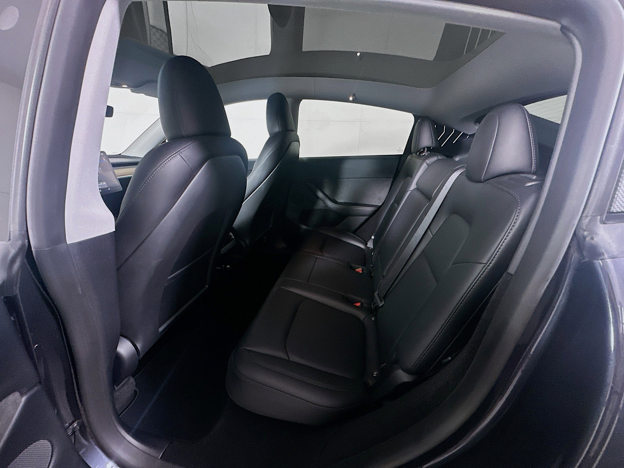 Used 2024 Tesla Model Y Long Range AWD/4WD image 26