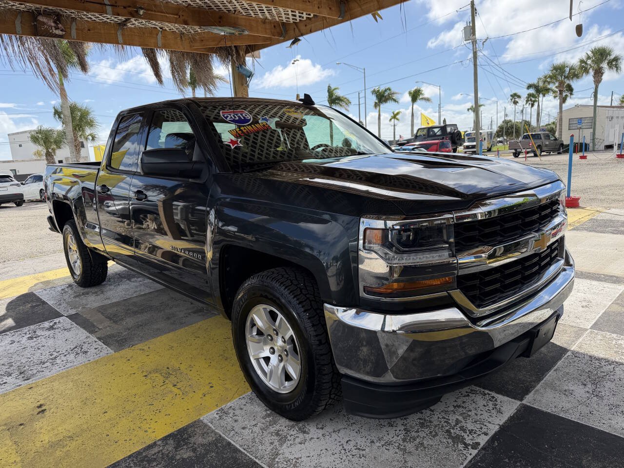 Used 2019 Chevrolet Silverado 1500 LT RWD image 3
