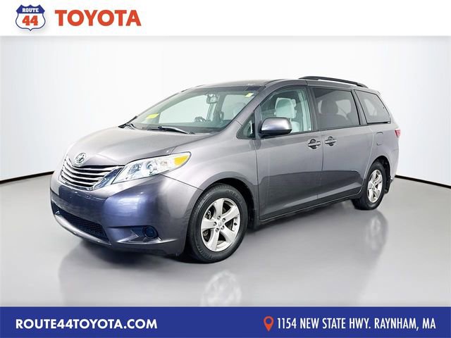 Used 2017 Toyota Sienna LE FWD image 1