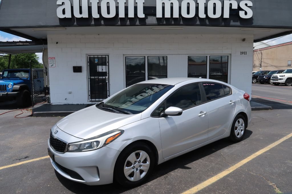 Used 2017 Kia Forte LX FWD image 1