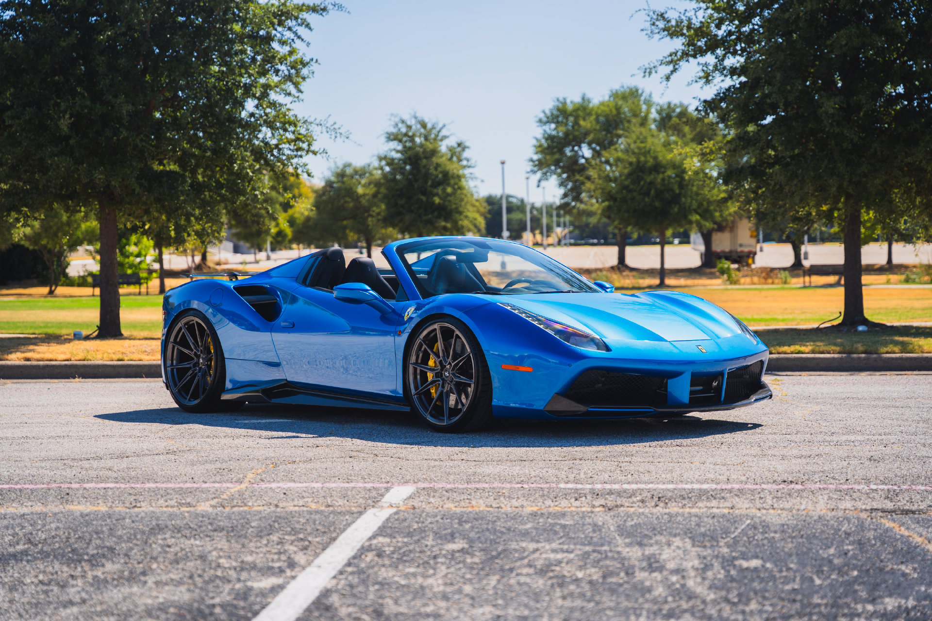 Used 2017 Ferrari 488 Spider RWD image 33