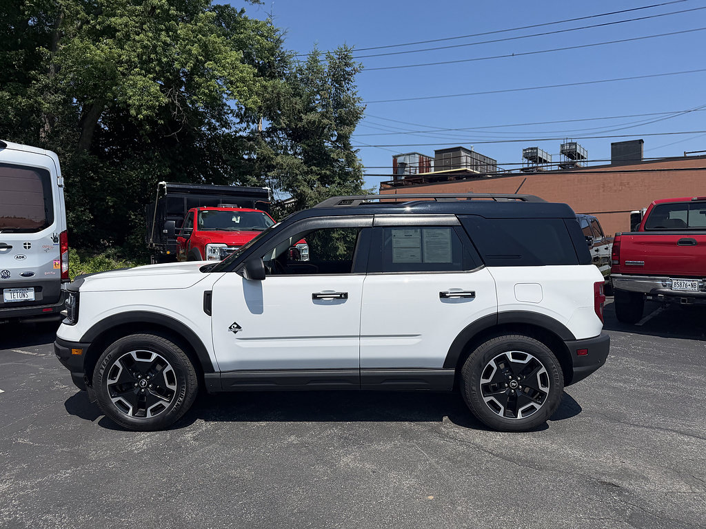 Certified 2022 Ford Bronco Sport Outer Banks AWD/4WD image 3