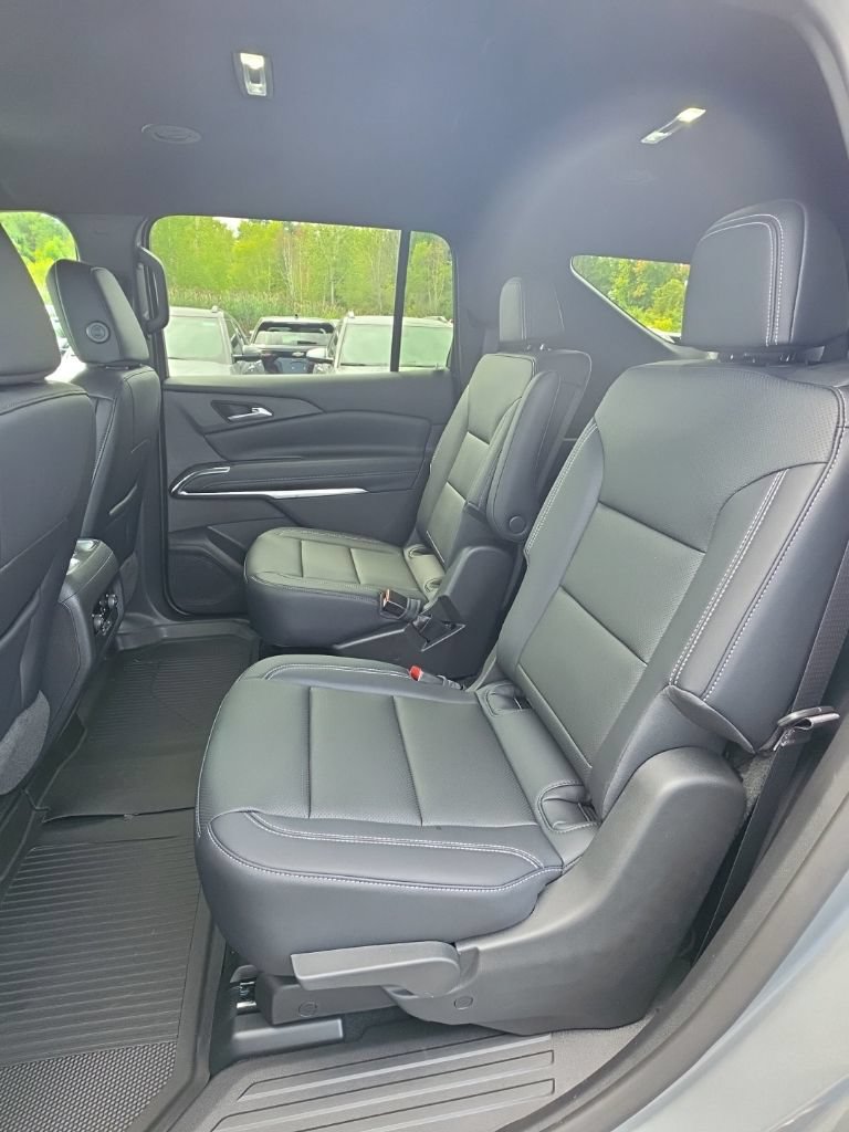 New 2026 Chevrolet Traverse LT w/ Driver Confidence Package FWD image 10
