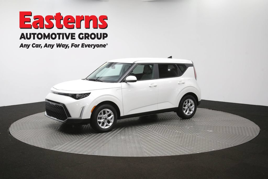 Used 2025 Kia Soul LX FWD image 55
