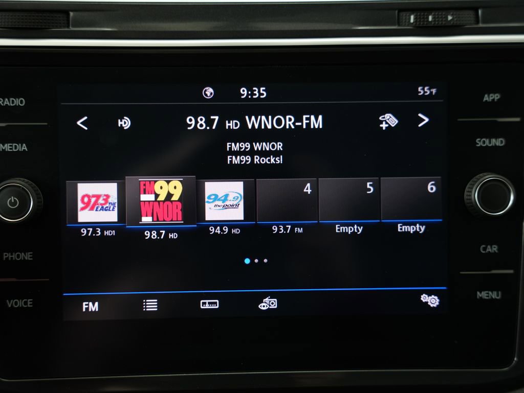 Used 2020 Volkswagen Tiguan SE FWD image 24