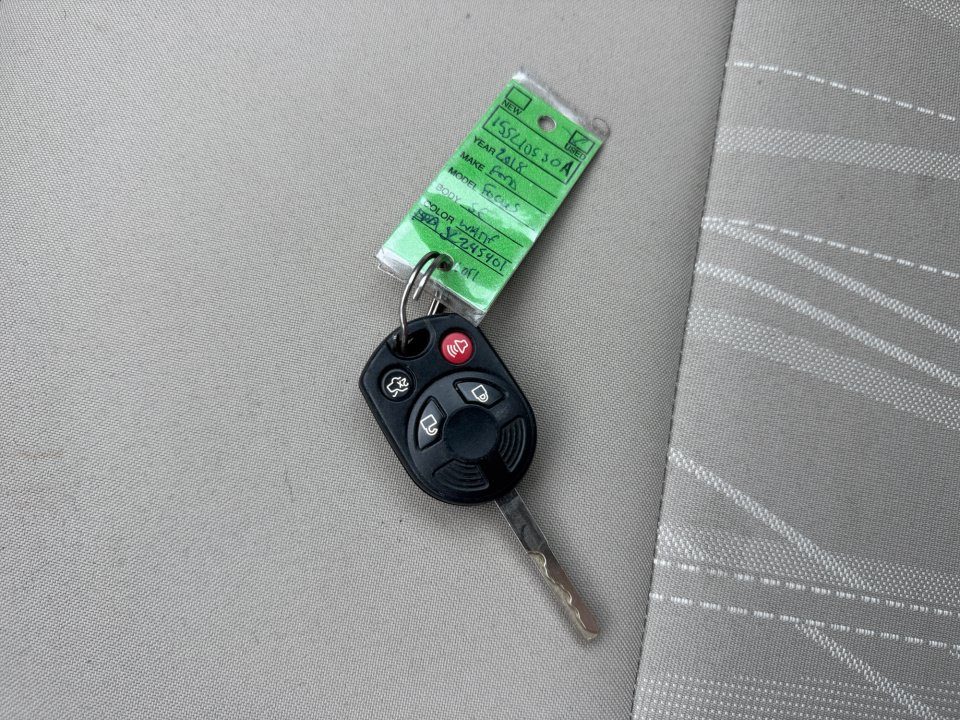 Used 2018 Ford Focus SE FWD image 38