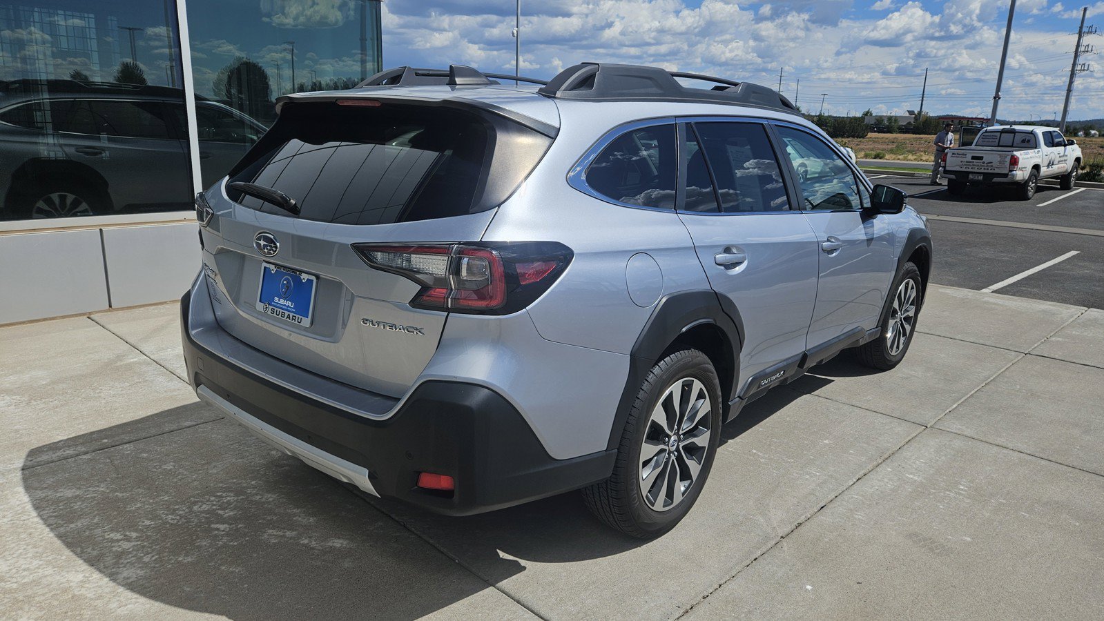 Used 2024 Subaru Outback Limited AWD/4WD image 5