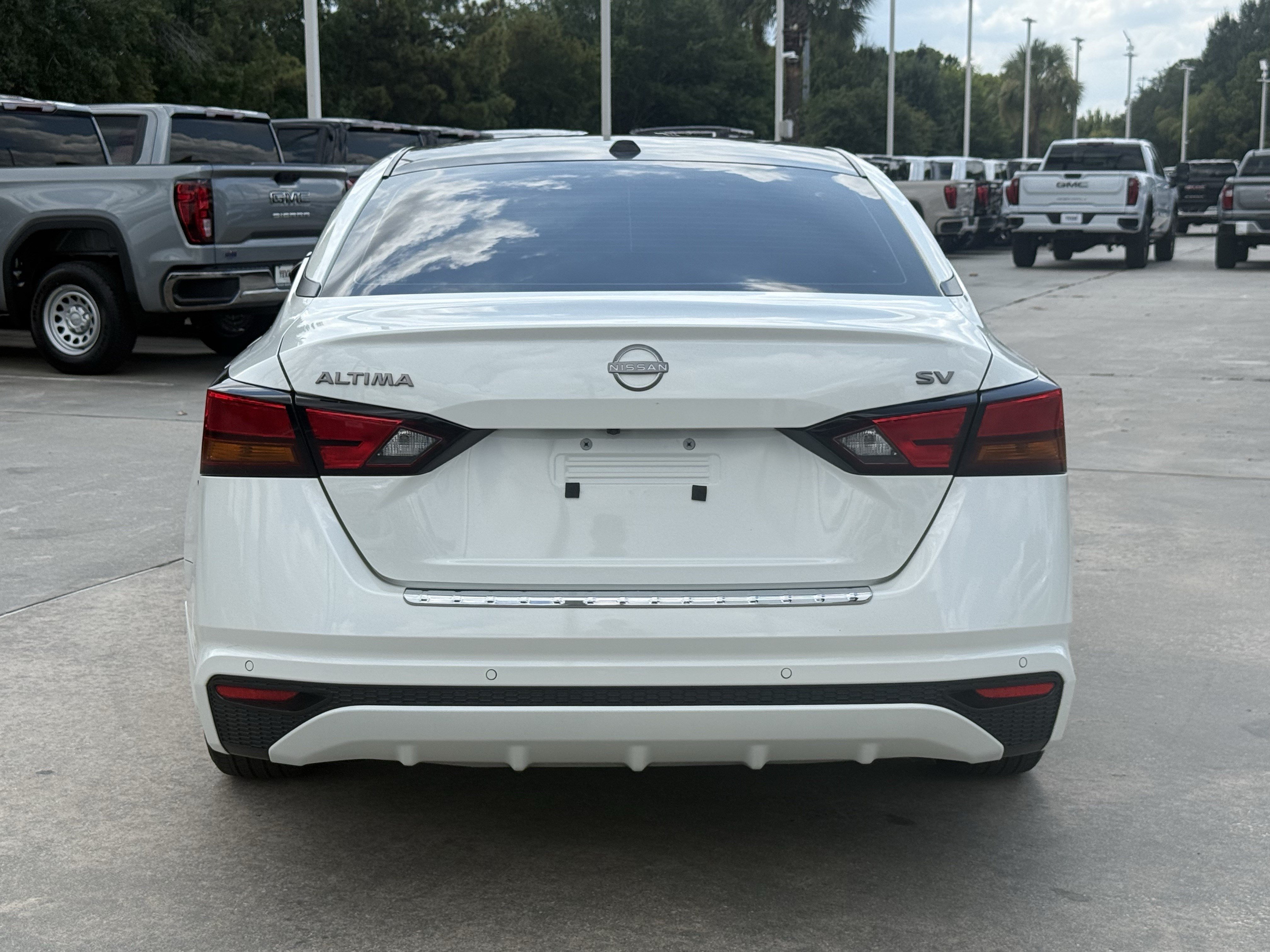 Used 2023 Nissan Altima 2.5 SV FWD image 6