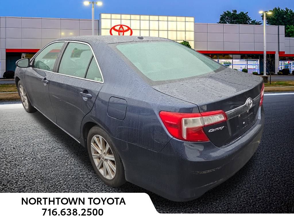 Used 2014 Toyota Camry XLE image 9