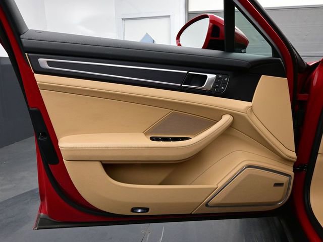 Certified 2023 Porsche Panamera 4 image 7