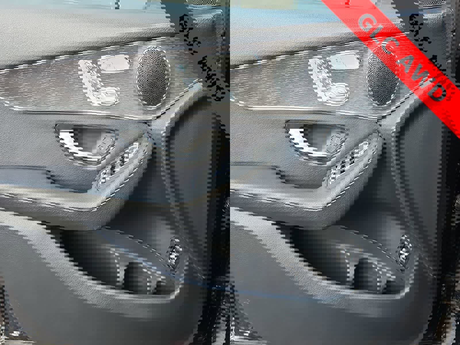 Used 2022 Mercedes-Benz GLC 300 4MATIC w/ Premium Package Lite image 27