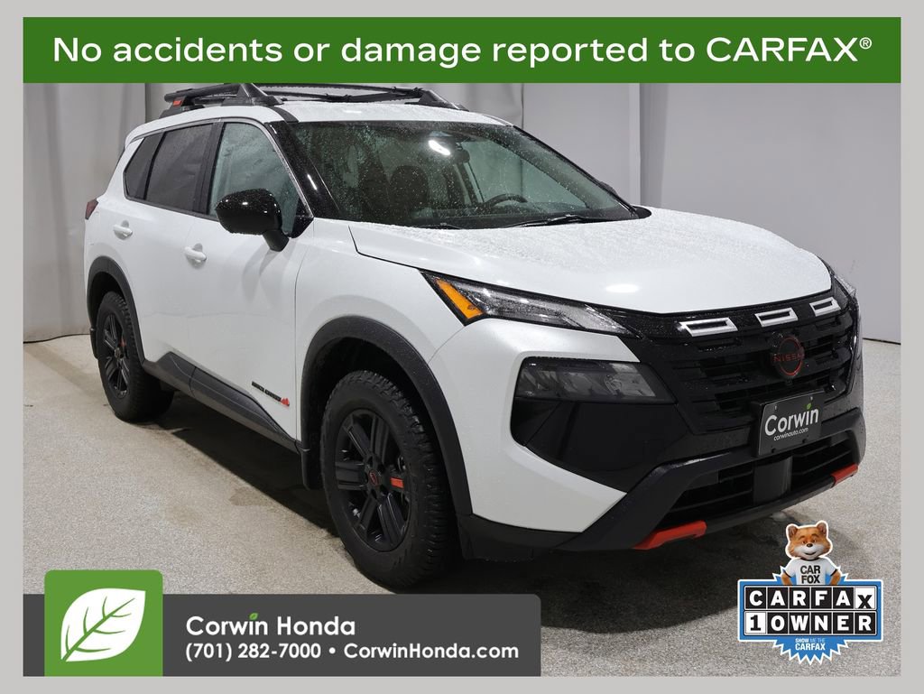 Used 2025 Nissan Rogue SV image 1