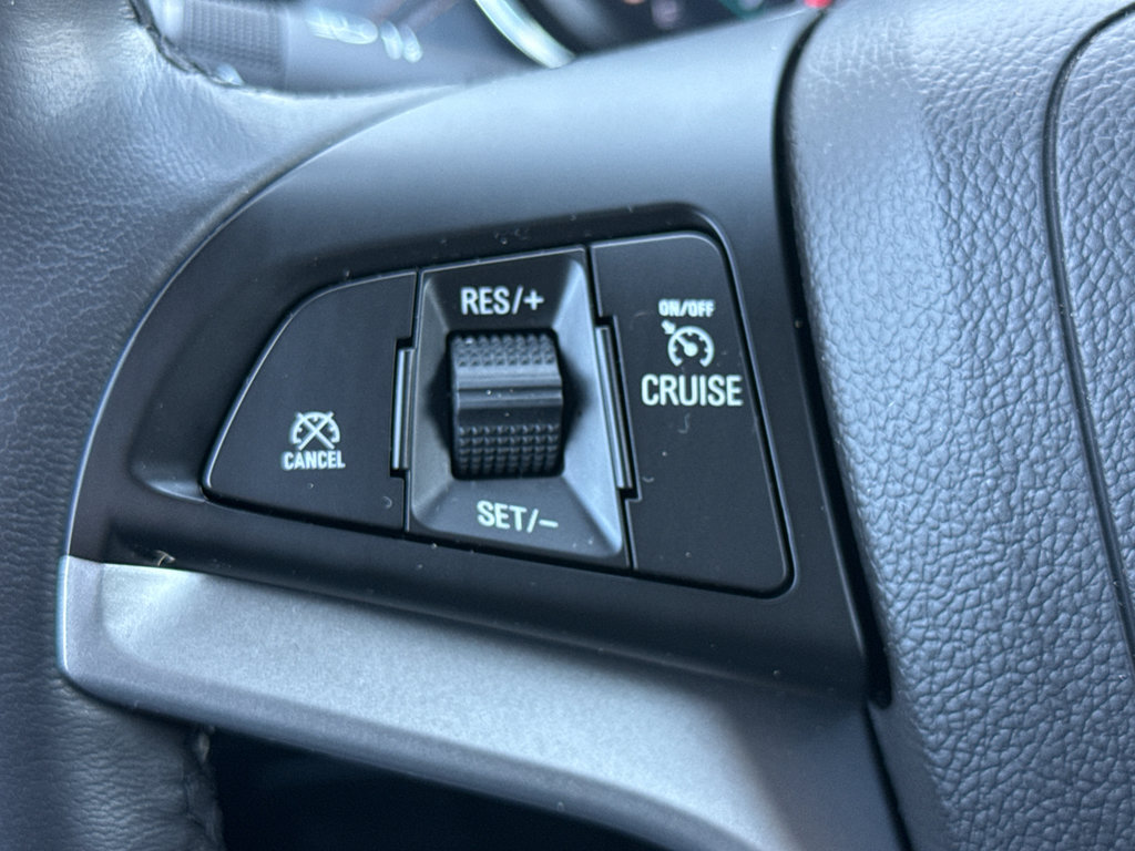 Used 2022 Chevrolet Trax LT w/ Midnight Edition image 20