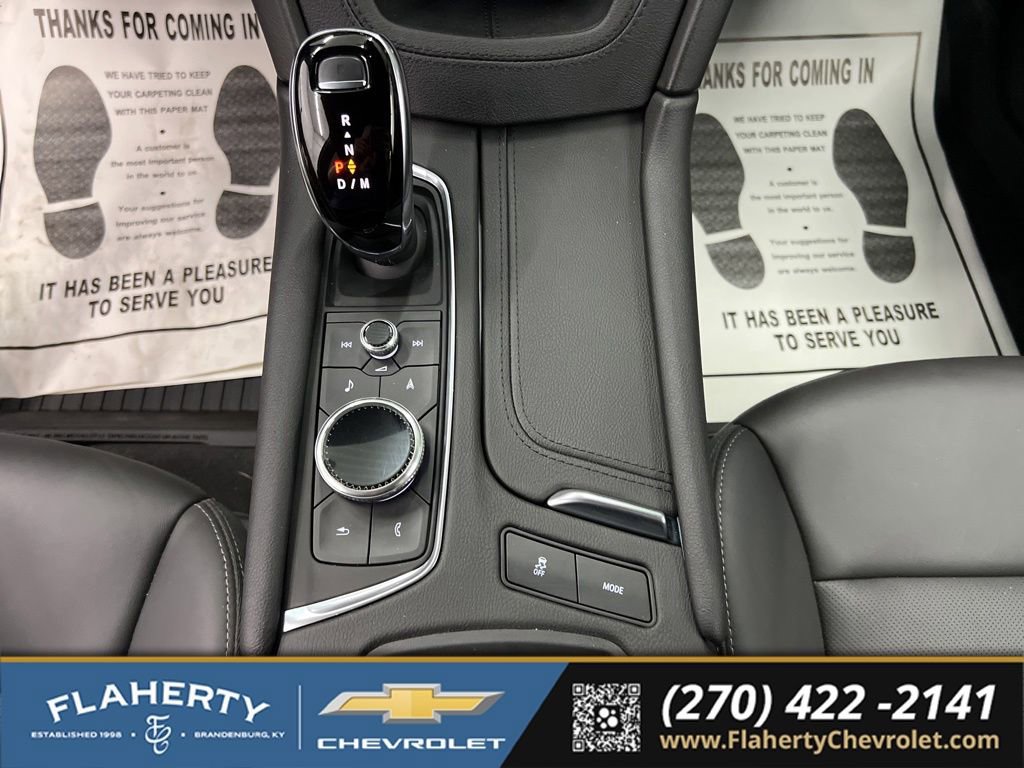 Used 2025 Cadillac XT5 Premium Luxury w/ LPO, Floor Liner Package AWD/4WD image 32