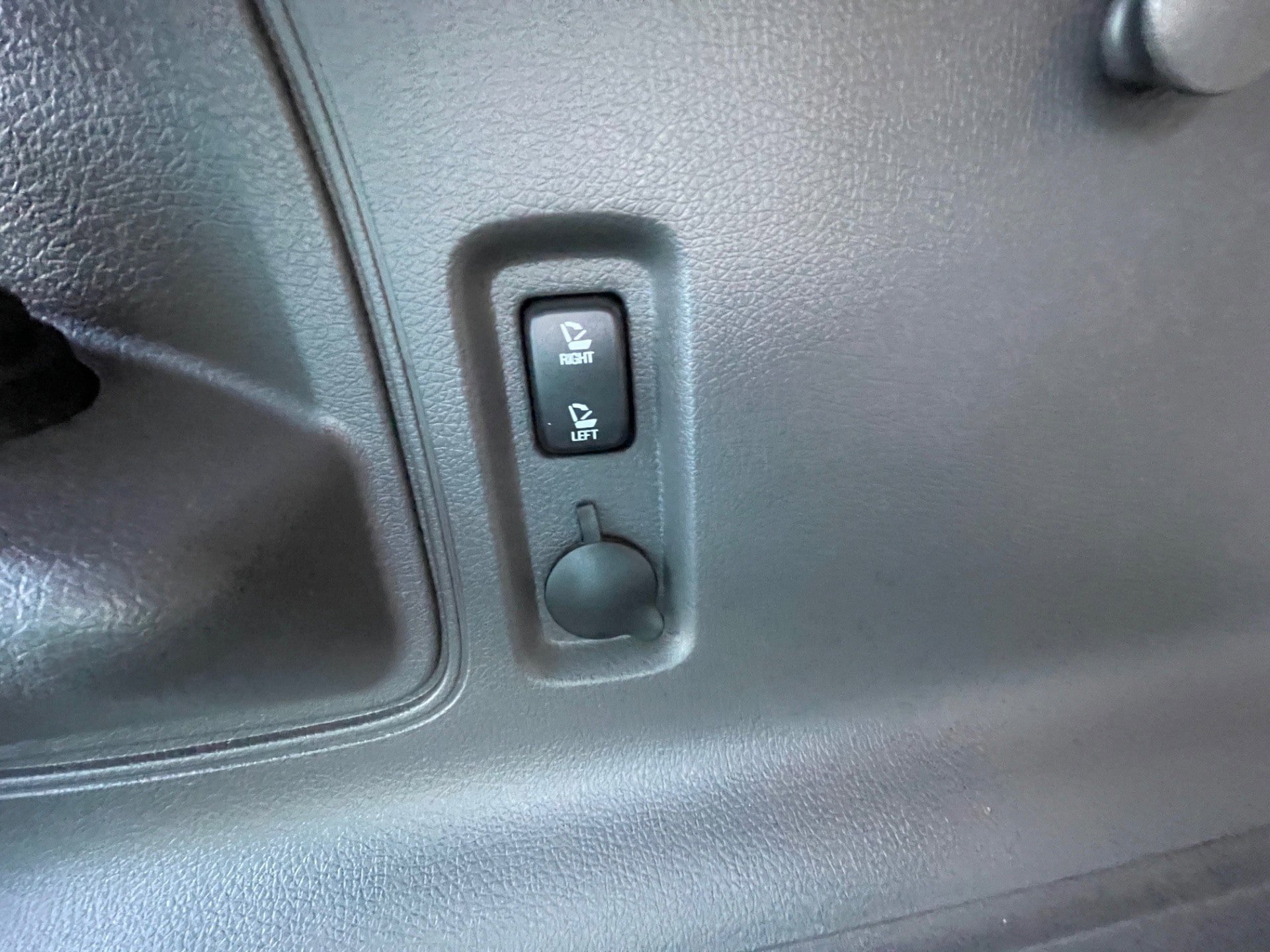Used 2011 Ford Edge Limited w/ 302A Rapid Spec Order Code FWD image 26