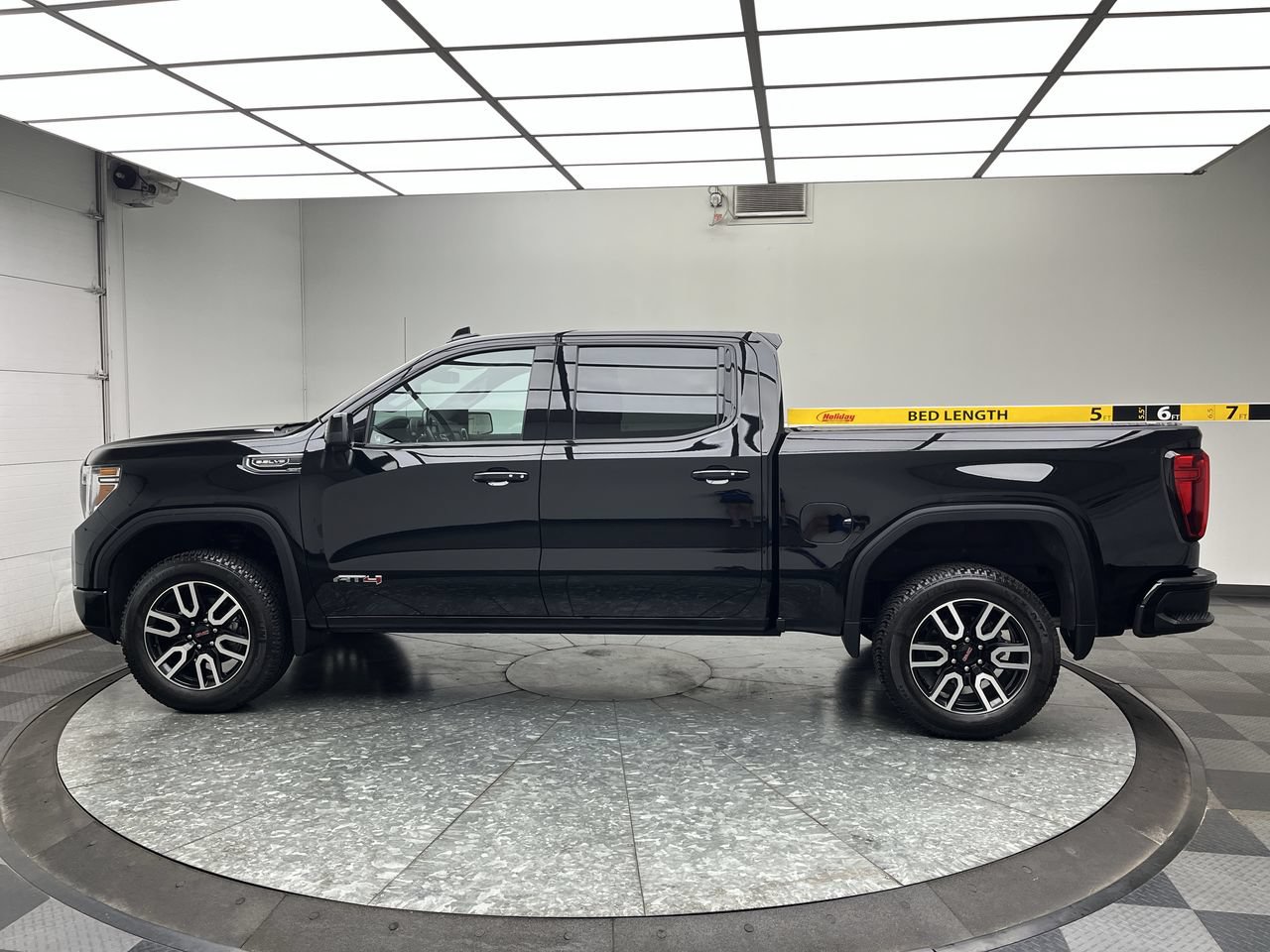 Certified 2021 GMC Sierra 1500 AT4 w/ AT4 Preferred Package AWD/4WD image 7