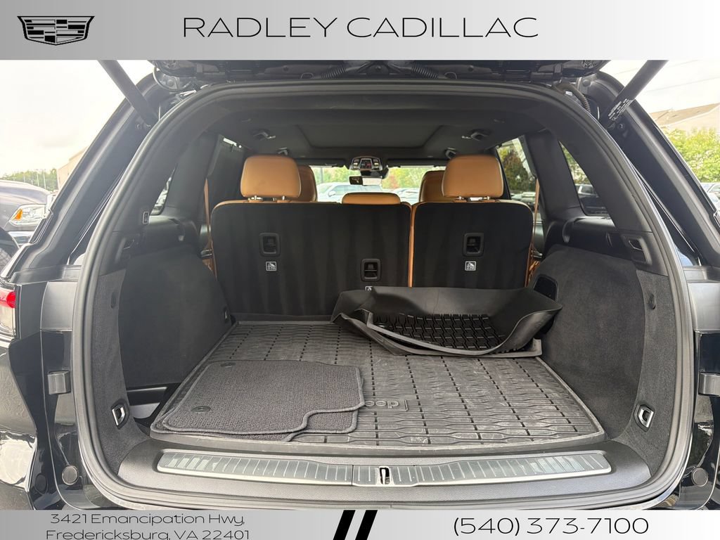 Used 2023 Jeep Grand Cherokee Summit w/ Adv Protech Group IV AWD/4WD image 13