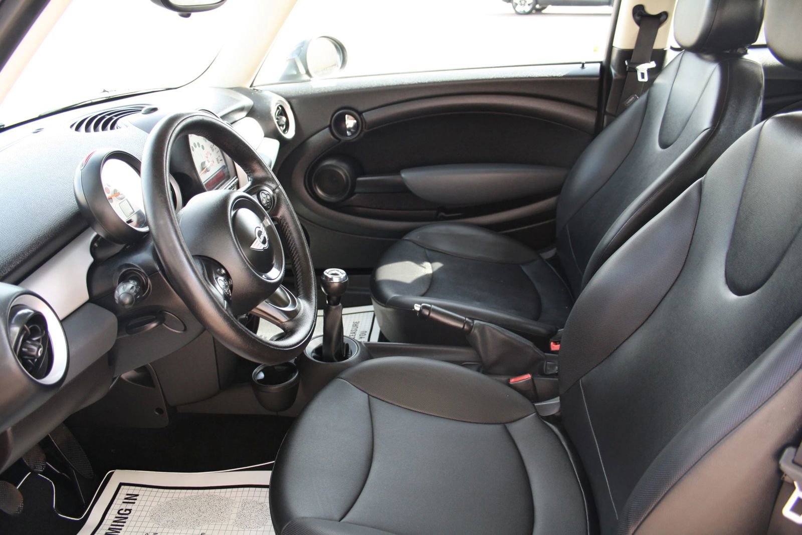 Used 2012 MINI Cooper Hardtop image 11