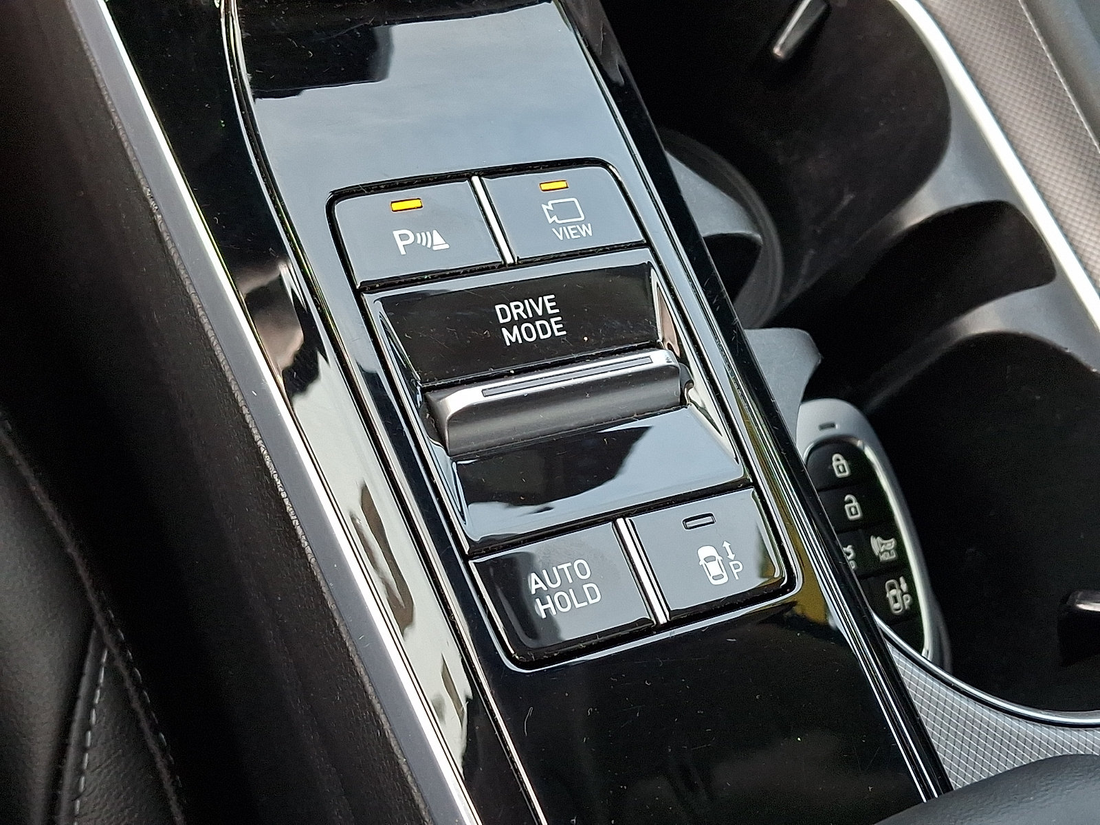 Used 2023 Hyundai Sonata Limited w/ Cargo Package FWD image 25